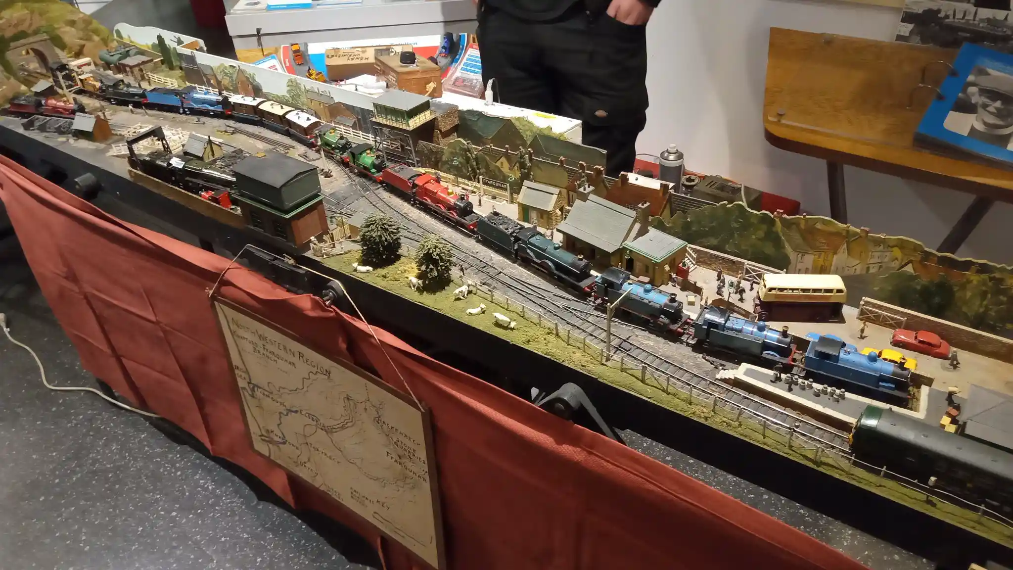 ウィルバート・オードリーが製作したファークァー駅のジオラマ