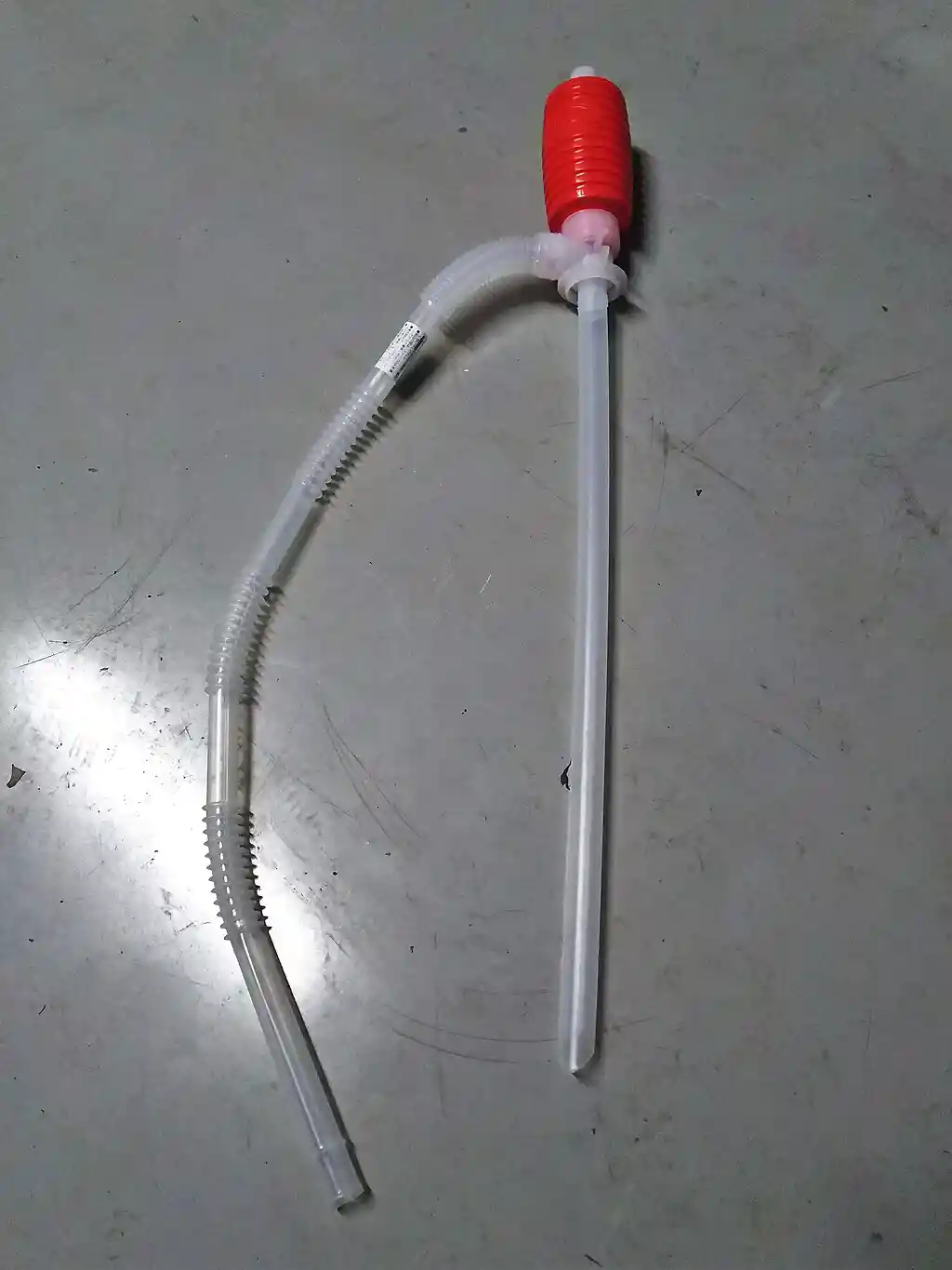 1024px-Siphon_pump.jpg