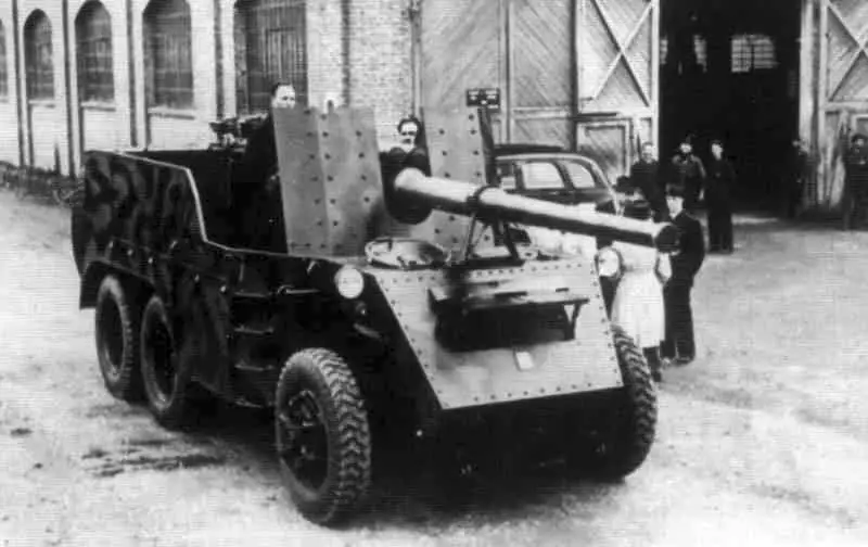 Semovente_Ruotato_da_90.53_Breda_501_2.jpg
