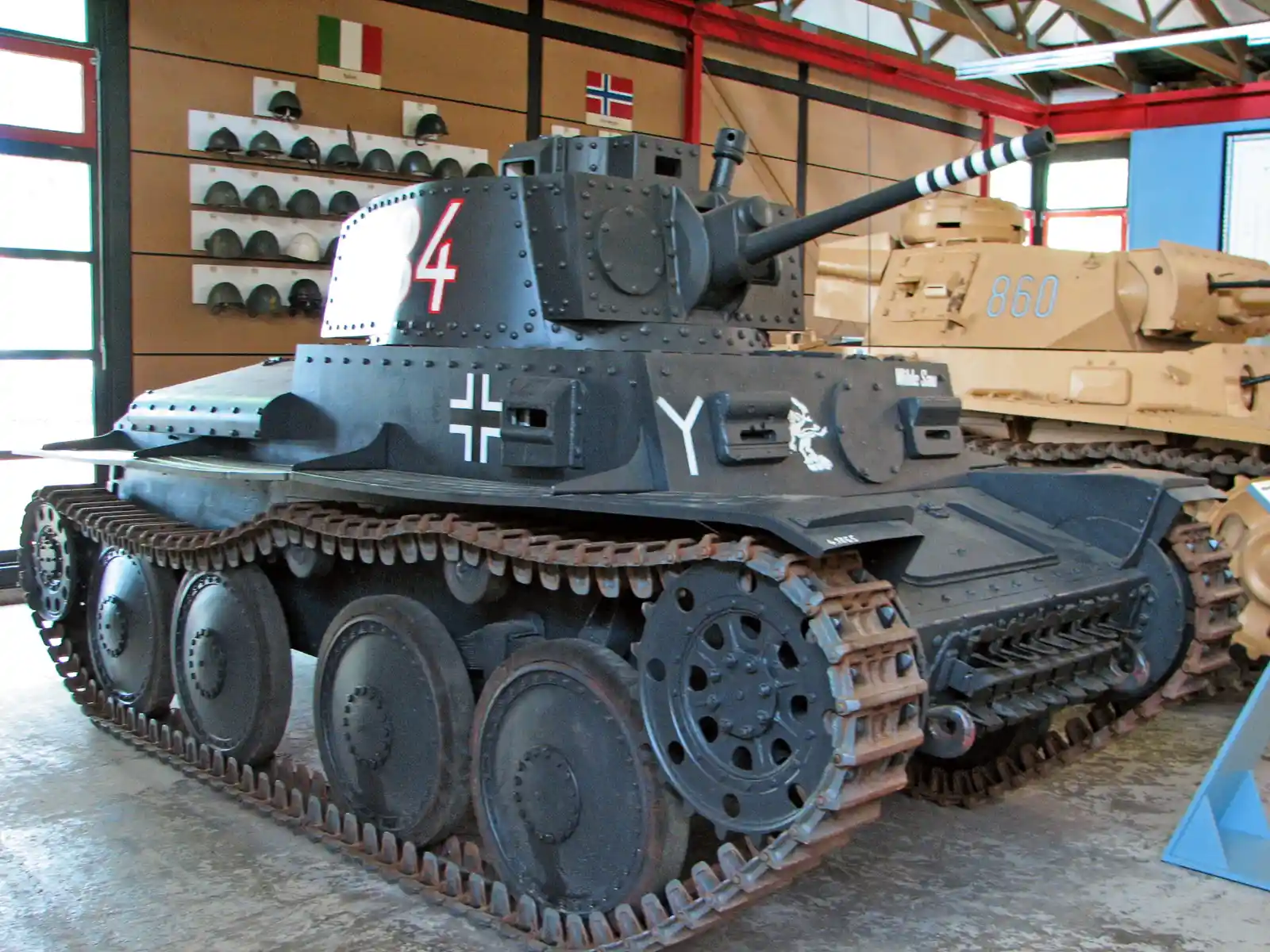 Munster_Panzer_38_Ausf_S_%28dark1%29.jpg