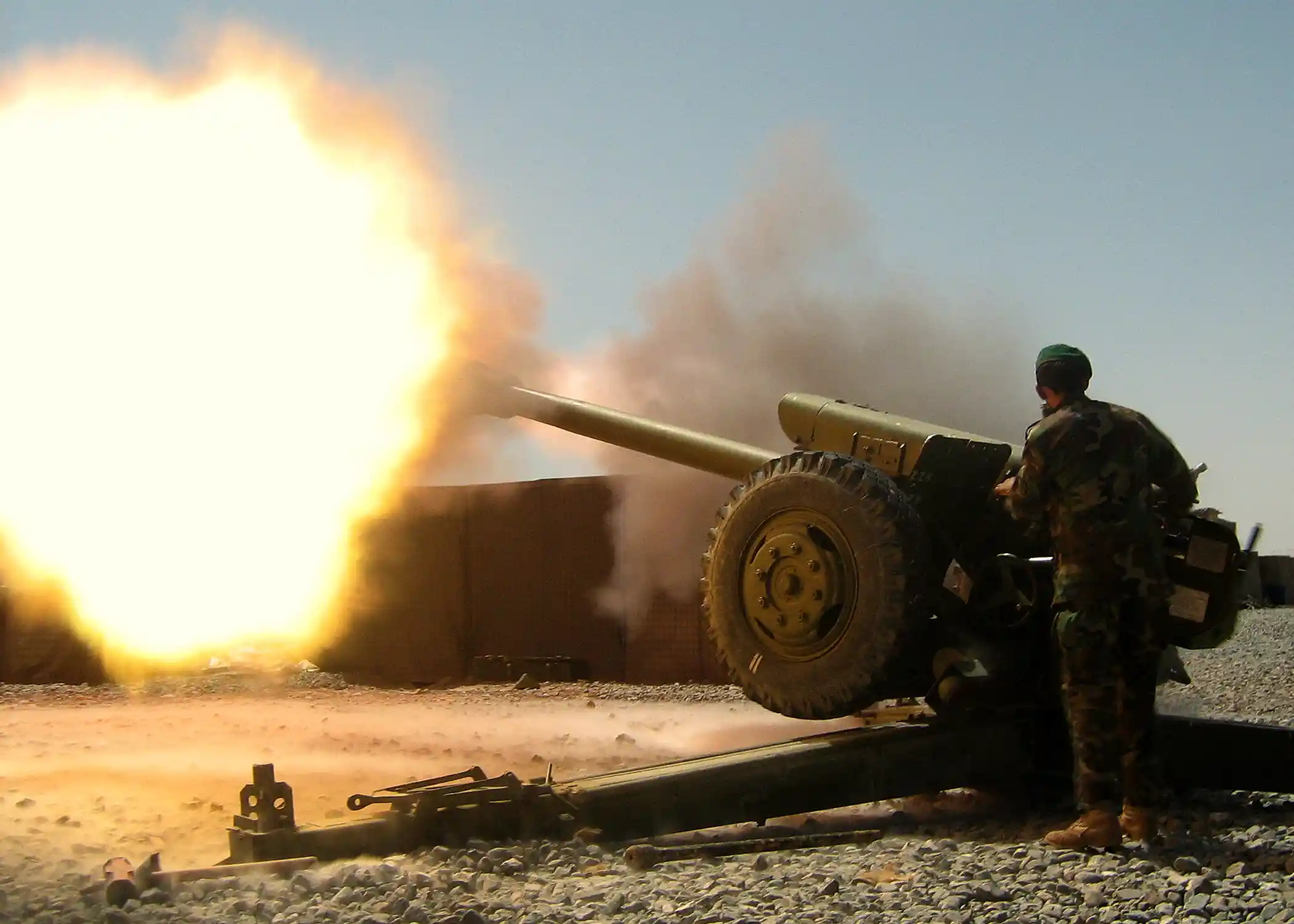 Artilleryman_of_the_Afghan_National_Army.jpg