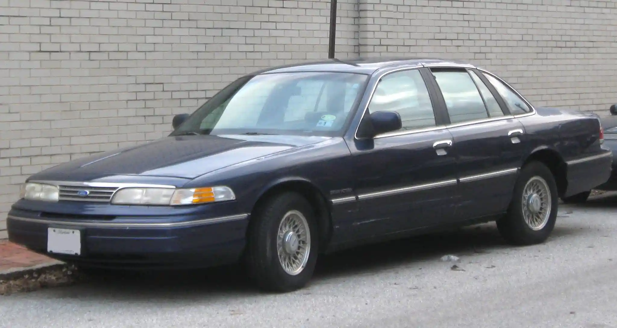 フォード・クラウン ビクトリア(1992年~1997年モデル)