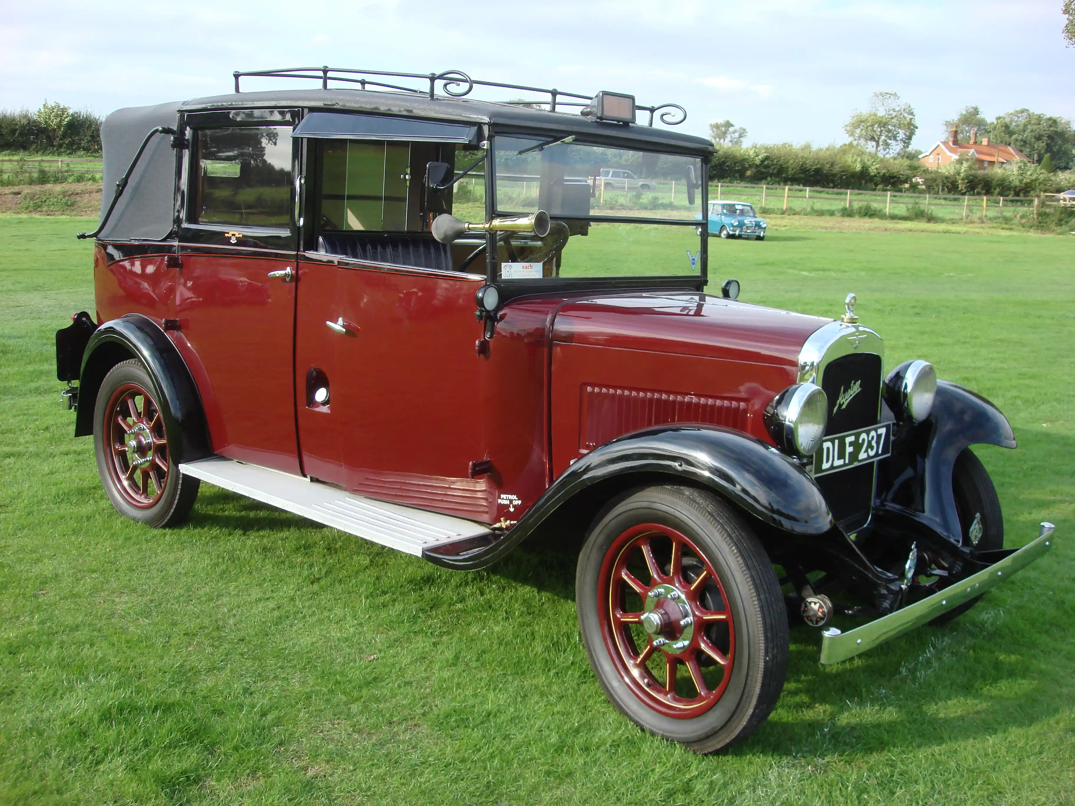 オースチン12 タクシーモデル　製造年：1930年～1939年