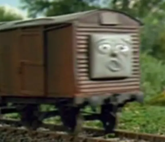TV版第7シーズンの顔付きのロンドン・アンド・ノース・イースタン鉄道の12トン有蓋貨車（タイプ2）