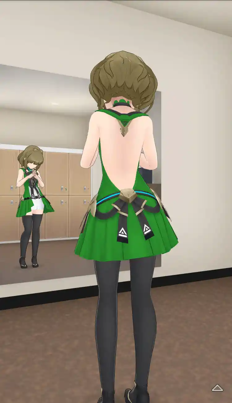 衣装_Vチップ／緑_全身後.jpg