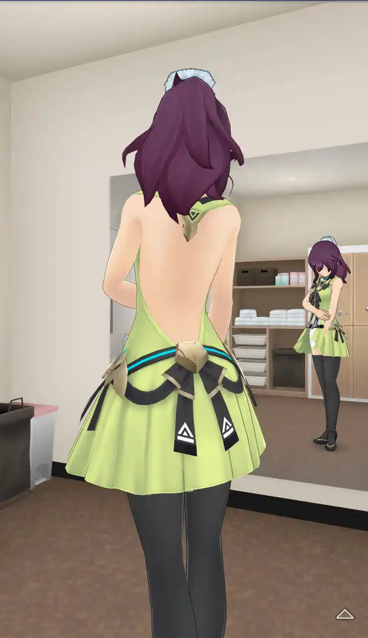 衣装_Vチップ／若葉_全身後.jpg