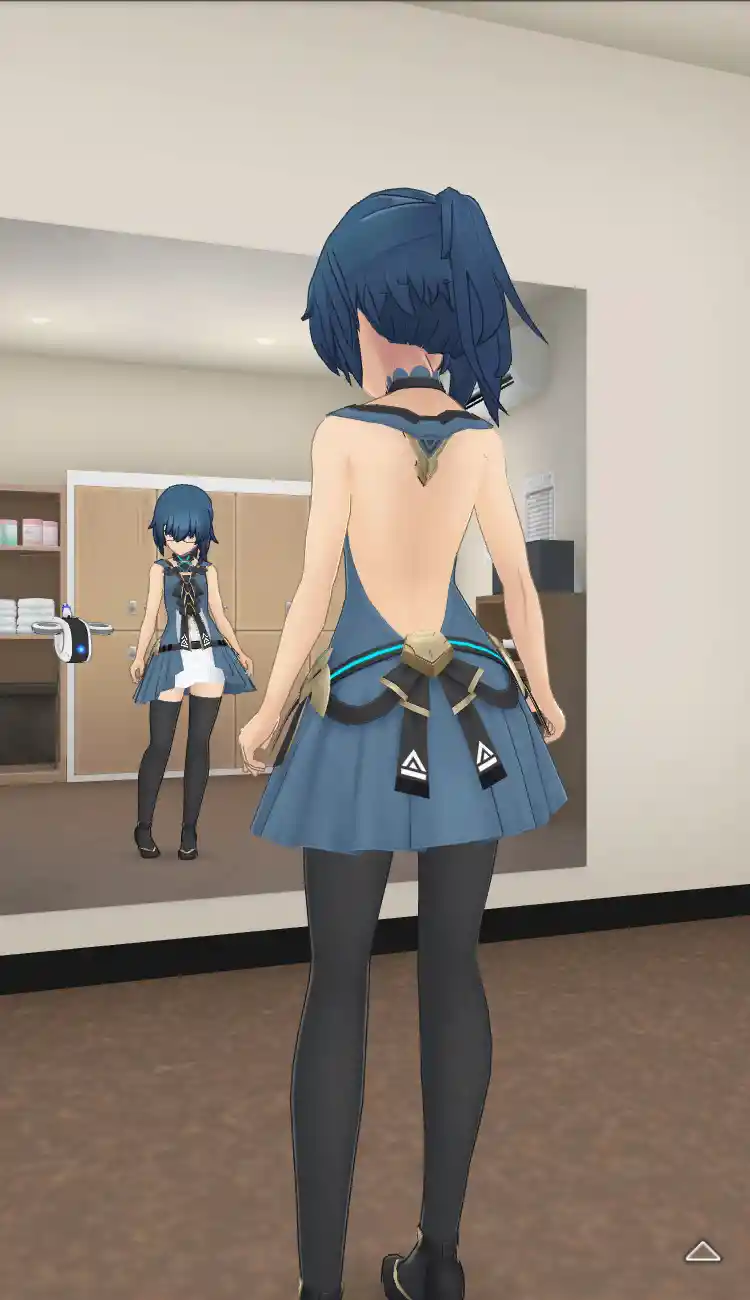 衣装_Vチップ／灰青_全身後.jpg