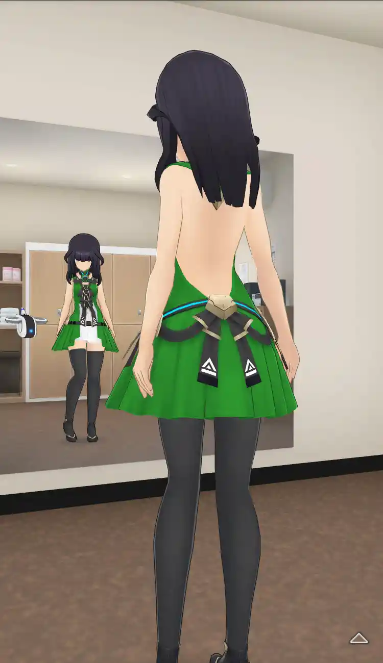 衣装_Vチップ／緑_全身後.jpg