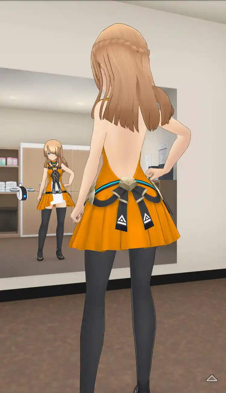 衣装_Vチップ／橙_全身後.jpg