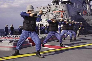 海上自衛隊の訓練.jpg
