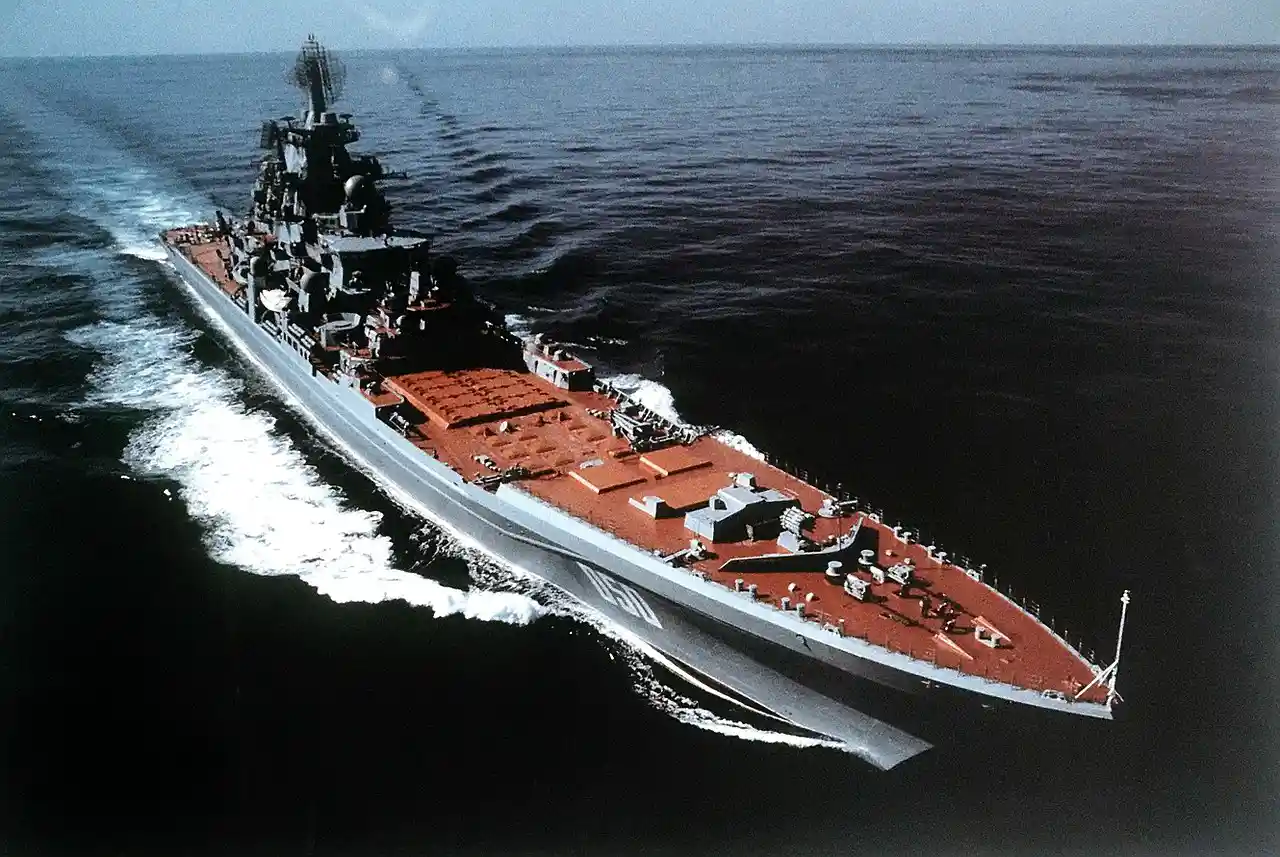 フルンゼ級重巡洋艦.jpg