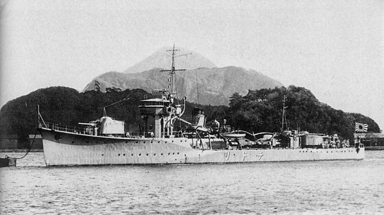 IJN_torpedo_boat_CHIDORI_in_1933.jpg