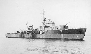 Japanese_escort_ship_No17_in_1944.jpg