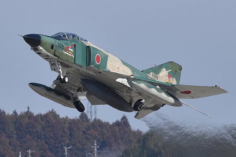 McDonnell_RF-4E_Kai_Phantom_II_‘57-6909_909’_(48673274508).jpg