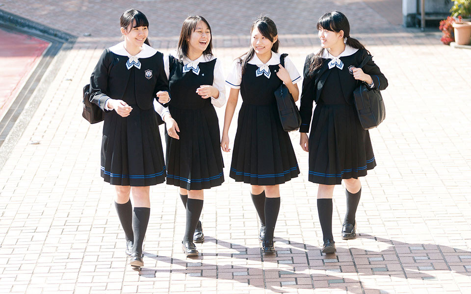 滝野川女子制服 瀧野川女子学園高等学校】制服の買取相場や高く売るための
