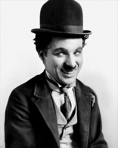 384px-Charlie_Chaplin.jpg