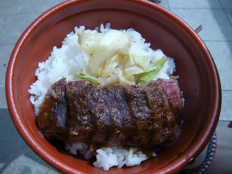 神戸牛ステーキ丼