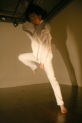 ひとみを閉じて photo