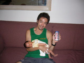 息子とビール.jpg
