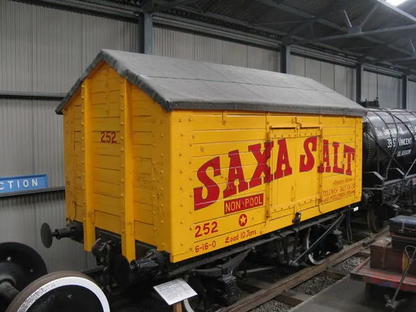 サーカスのサクサの塩の有蓋貨車のモデル機
