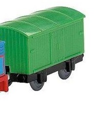 プラレールの緑のリントン・アンド・バーンステイプル鉄道の有蓋貨車（顔無し）