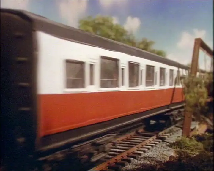 TV版第2シーズンの急行客車（赤）
