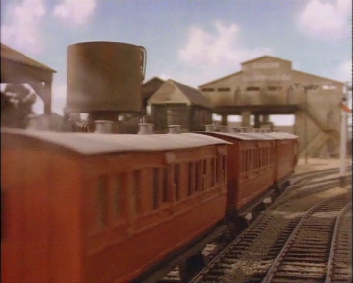 TV版第2シーズンの濃赤茶色の支線客車3