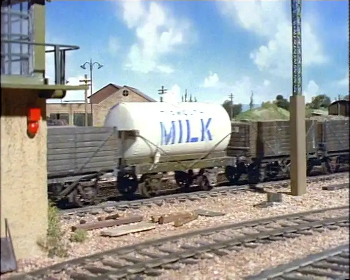 TV版第1シーズンのミルクタンク車