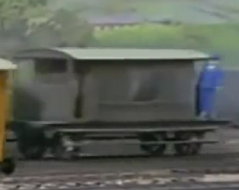 TV版第1シーズンの灰色のイギリス国鉄の20トンブレーキ車5
