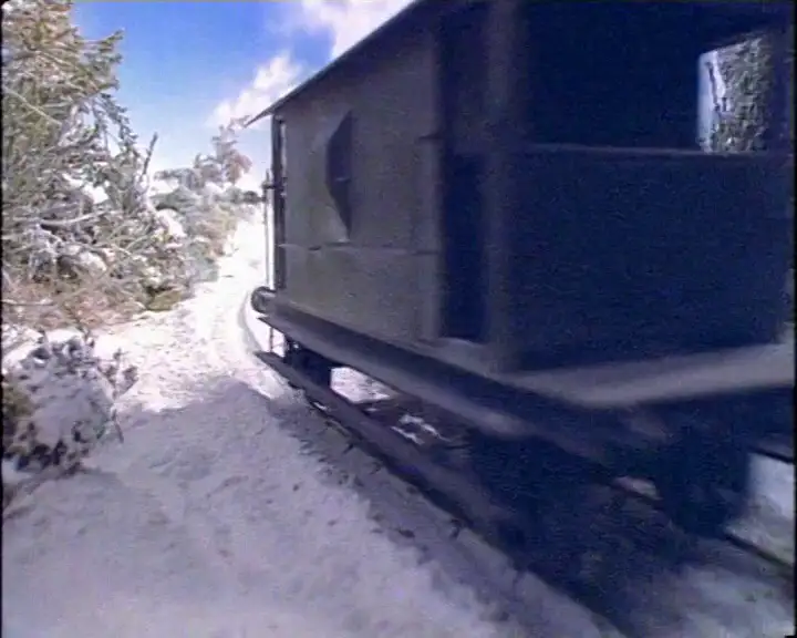 TV版第1シーズンの灰色のイギリス国鉄の20トンブレーキ車14