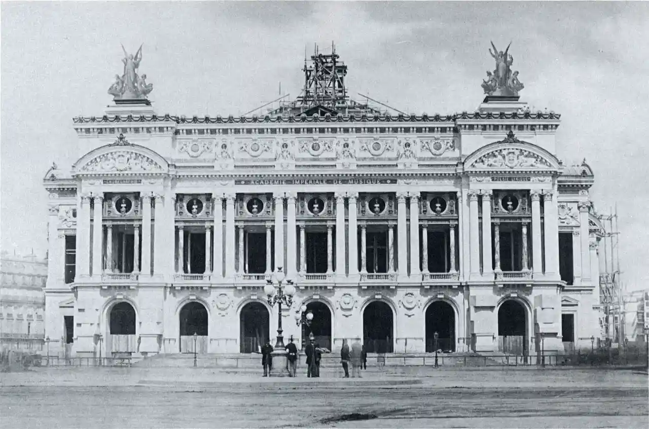 1867年のガルニエ宮