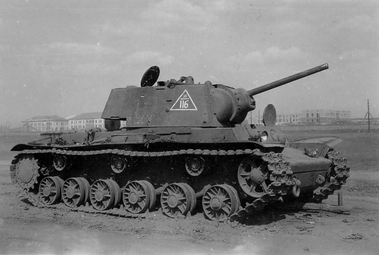 KV1_tank_model_1942_with_number_116.jpg