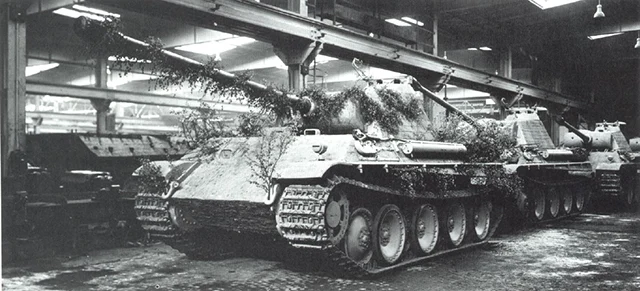 Panther_Ausfehrung-G.jpg