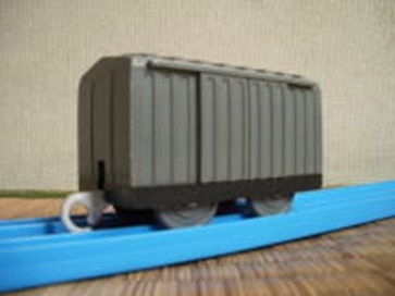 プラレールの灰色の有蓋貨車（タイプ30）