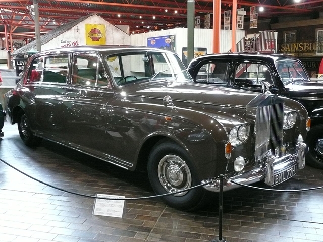 1280px-1970_Rolls-Royce_Phantom_VI.JPG 1280px-1970_Rolls-Royce_Phantom_VI.JPG