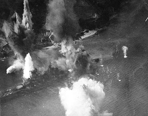 Japanese_battleship_Haruna_under_attack_on_28_July_1945_(80-G-490224).jpg