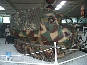 300px-Raupenschlepper_ost.jpg