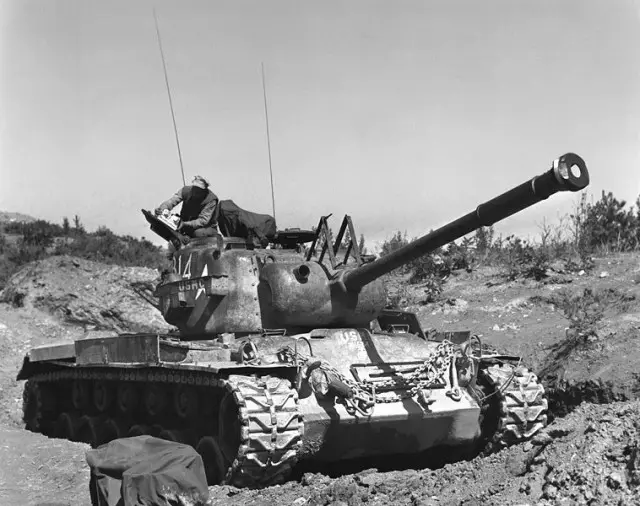 640px-Marines-tank-Korea-19530705.jpg