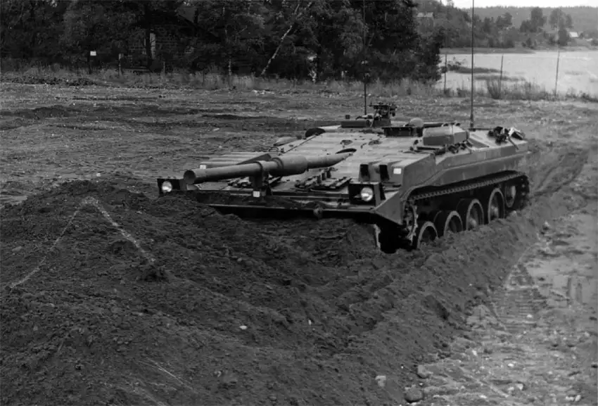 Strv103-hulldown-history.jpg