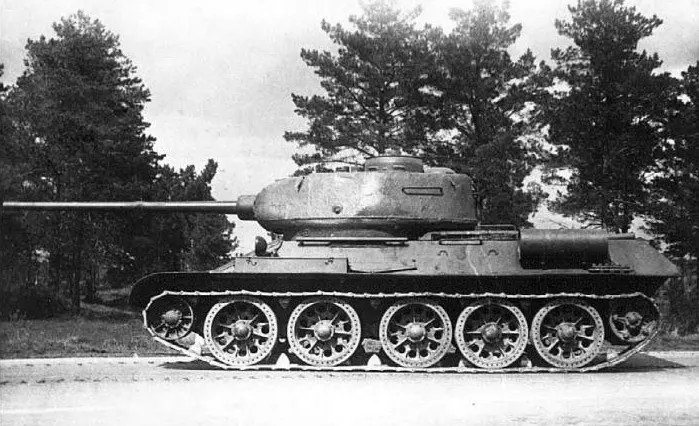 T-34-85M_history1.jpg